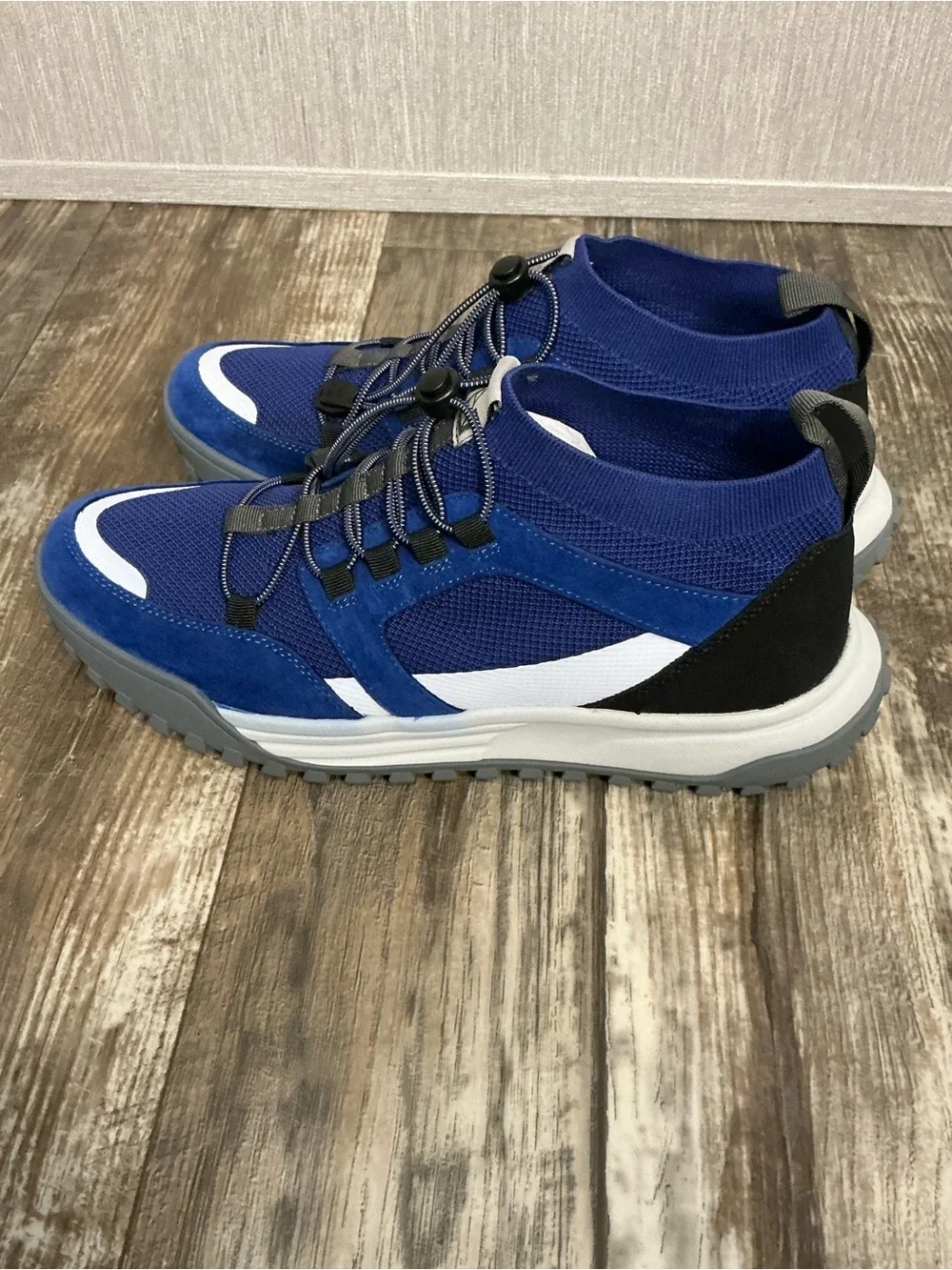 Hybrid Green Label Men's Blue Mesh & Suede Trail Sneaker Size 9